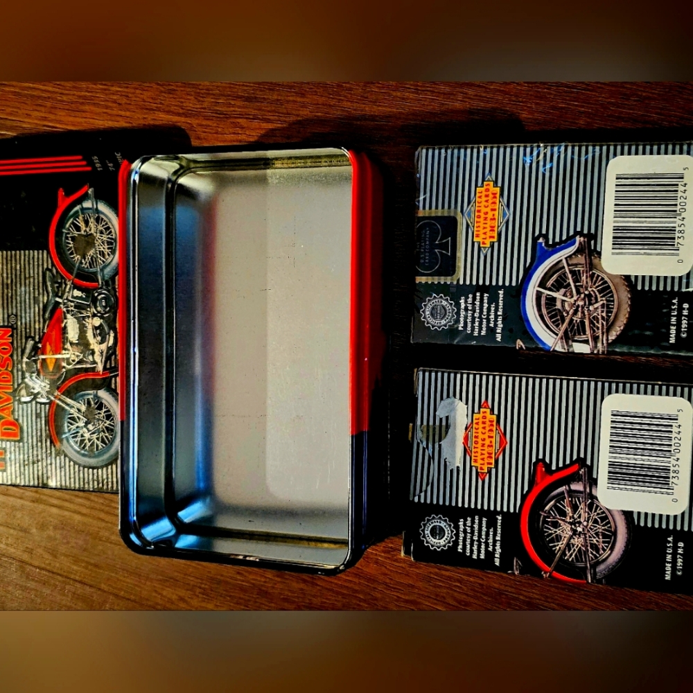 Limited Edition Harley Davidson Playing cards w ori case 221,378 of 255,000 tins - Picture 3 of 5